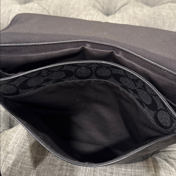 Coach Bag Signature Messenger Flap Crossbody - Picture 15 of 17